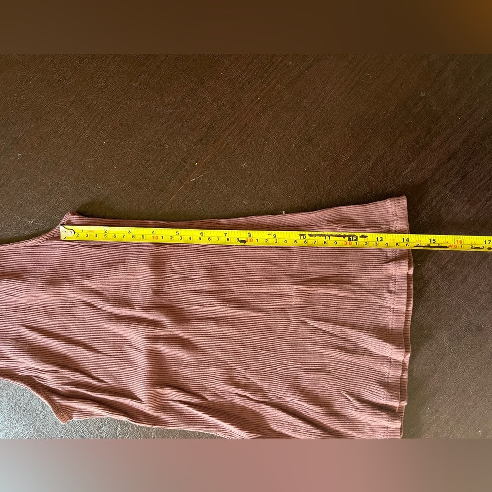 Express Mauve Ribbed Tank Top - Picture 3 of 5